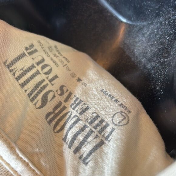 Taylor swift the eras tour official merch band tee swiftie cream colored Taylor - Picture 4 of 5